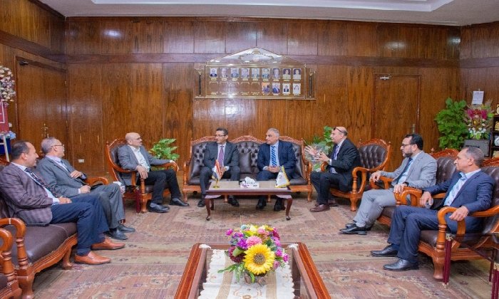 رئيس جامعة طنطا يستقبل نقيب الصحفيين رئيس جامعة طنطا يستقبل نقيب الصحفيين