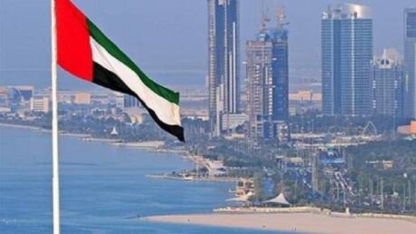 لحماية الهُوية .. الإمارات تحظر استخدام اللهجة لغير المواطنين في الإعلام لحماية الهُوية .. الإمارات تحظر استخدام اللهجة لغير المواطنين في الإعلام