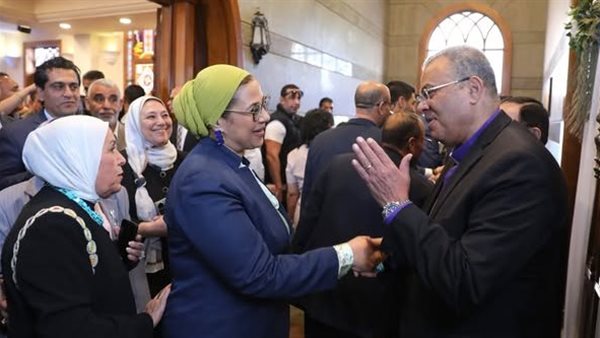رئيسة المجلس القومي للمرأة تشهد احتفالية عيد القيامة بكنيسة مصر الجديدة الإنجيلية رئيسة المجلس القومي للمرأة تشهد احتفالية عيد القيامة بكنيسة مصر الجديدة الإنجيلية