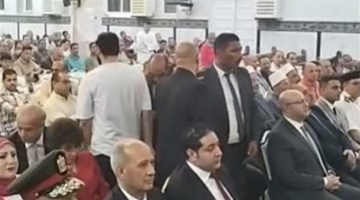 محافظ المنيا يشارك الأقباط احتفالهم بعيد القيامة المجيد | بث مباشر