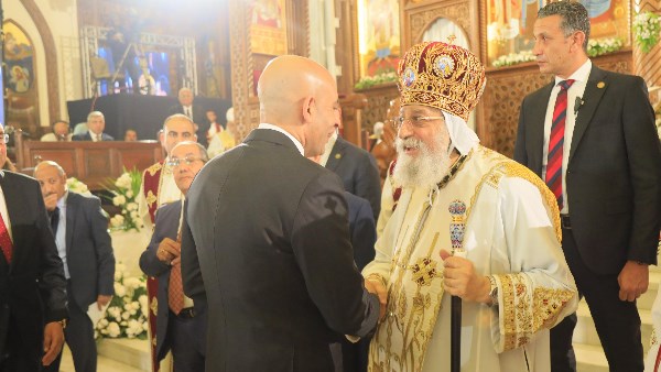 وزير التعليم يشارك في قدّاس عيد القيامة بالكاتدرائية.. ويهنئ البابا والأخوة الأقباط وزير التعليم يشارك في قدّاس عيد القيامة بالكاتدرائية.. ويهنئ البابا والأخوة الأقباط