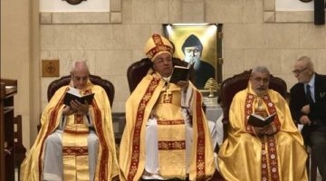 المطران شيحان يترأس قداس عيد القيامة المجيد بكاتدرائية القديس يوسف بالظاهر