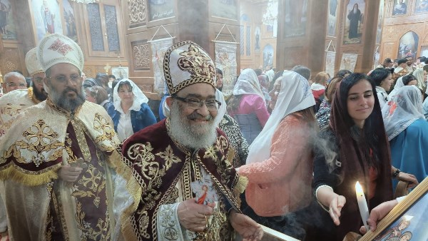 الشمامسة الأطفال يخطفون الأنظار في قداس عيد القيامة المجيد ببورسعيد |شاهد الشمامسة الأطفال يخطفون الأنظار في قداس عيد القيامة المجيد ببورسعيد |شاهد