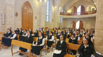 احتفال بنات الجمعيّة بعيد القيامة في دير العائلة – عبرين بلبنان
