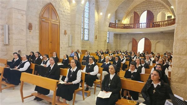 احتفال بنات الجمعيّة بعيد القيامة في دير العائلة – عبرين بلبنان احتفال بنات الجمعيّة بعيد القيامة في دير العائلة – عبرين بلبنان
