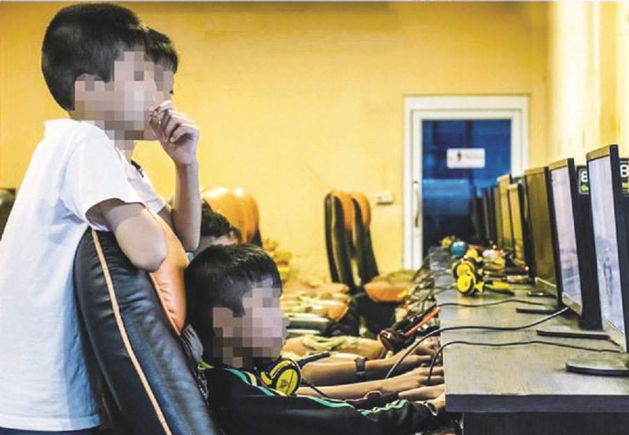 خبراء ومختصون لـ "الشرق": لجنة السلامة الرقمية خطوة إستراتيجية لحماية الأطفال خبراء ومختصون لـ "الشرق": لجنة السلامة الرقمية خطوة إستراتيجية لحماية الأطفال