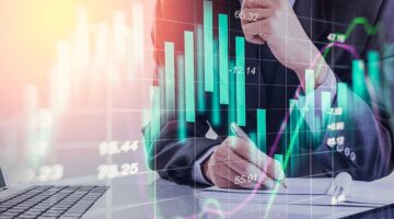 النشرة الاقتصادية.. 8.3 مليار دولار استثمارات مباشرة بقناة السويس وانخفاض سعر البيض بالأسواق