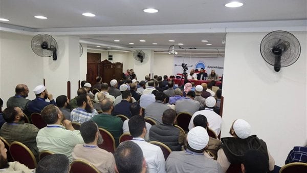 حزب النور: مواقفنا تراعي مصالح البلاد والعباد ولا تقبل الانجراف العاطفي أو التبديل للأصول الشرعية حزب النور: مواقفنا تراعي مصالح البلاد والعباد ولا تقبل الانجراف العاطفي أو التبديل للأصول الشرعية