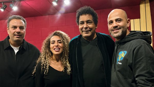 تعاونات شبابية ولمسة وفاء للراحلين.. محمد منير يعود بألبوم صيفي جديد في 2025 تعاونات شبابية ولمسة وفاء للراحلين.. محمد منير يعود بألبوم صيفي جديد في 2025