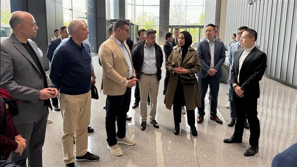 وزير الإسكان يتفقد منطقة الأعمال المركزية بشنغهاي الصينية تمهيدًا لتشغيل نظيرتها بالعاصمة الإدارية وزير الإسكان يتفقد منطقة الأعمال المركزية بشنغهاي الصينية تمهيدًا لتشغيل نظيرتها بالعاصمة الإدارية
