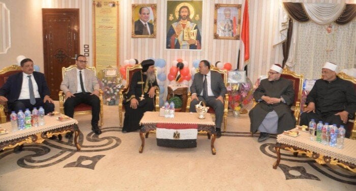 محافظ أسيوط يزور عدد من كنائس المحافظة للتهنئة بعيد القيامة المجيد محافظ أسيوط يزور عدد من كنائس المحافظة للتهنئة بعيد القيامة المجيد