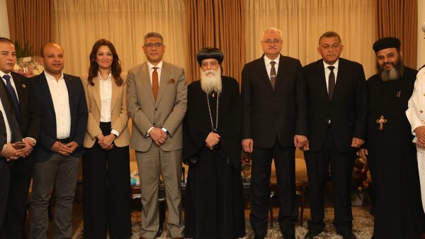 محافظ الجيزة: عيد القيامة مناسبة تجسد وحدة المصريين وتلاحمهم محافظ الجيزة: عيد القيامة مناسبة تجسد وحدة المصريين وتلاحمهم