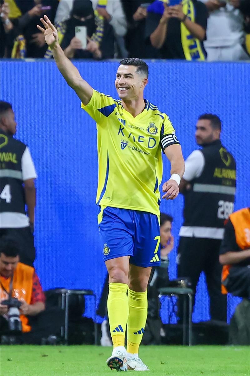 ليس بقميص الهلال.. مشاركة محتملة لرونالدو في مونديال الأندية ليس بقميص الهلال.. مشاركة محتملة لرونالدو في مونديال الأندية