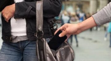 صرفت الفلوس.. اعترافات المتهم بسرقة أموال من حقيبة داخل محل بالجيزة