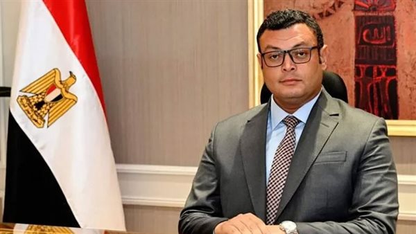 وزير الإسكان يتفقد نظم الإدارة والتشغيل والتسويق بالمناطق المركزية للأعمال بالصين