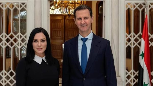 سلاف فواخرجي ترد على شائعة زواجها من بشار الأسد: "عملناها عالضيق وما عزمنا حدا!" سلاف فواخرجي ترد على شائعة زواجها من بشار الأسد: "عملناها عالضيق وما عزمنا حدا!"