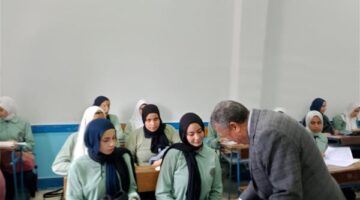 وكيل تعليم البحيرة يتفقد مدارس بندر دمنهور