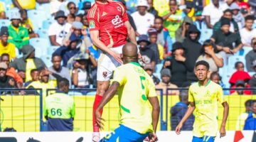 مدرب صن داونز يفتح النار على الجماهير قبل مواجهة الأهلي
