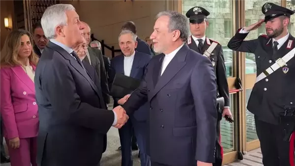 الحكومة الإيرانية: المفاوضات الإيرانية الأمريكية غير المباشرة إيجابية حتى الآن الحكومة الإيرانية: المفاوضات الإيرانية الأمريكية غير المباشرة إيجابية حتى الآن