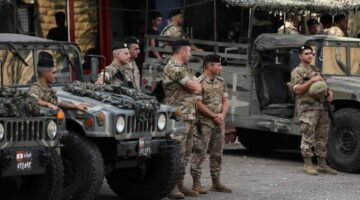 &quot;توقيف متورطين&quot;.. الجيش: إحباط عملية جديدة لإطلاق الصواريخ (صور)