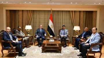 وزير الرياضة يستقبل رئيس الاتحاد الدولي للكاراتيه لتعزيز التعاون الرياضي بمقر الوزارة بالعاصمة الإدارية الجديدة