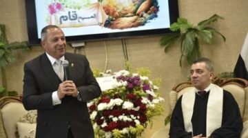 بالتفاصيل.. محافظ بورسعيد يشارك الأخوة الأقباط احتفالاتهم بعيد القيامة المجيد