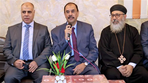 محافظ سوهاج يشارك أطفال "بيت الرحمة" فرحتهم بعيد القيامة المجيد محافظ سوهاج يشارك أطفال "بيت الرحمة" فرحتهم بعيد القيامة المجيد