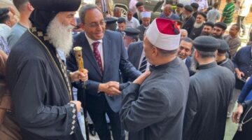 محافظ قنا يزور مطرانية قوص لتقديم التهنئة بعيد القيامة المجيد