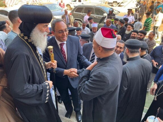 محافظ قنا يزور مطرانية قوص لتقديم التهنئة بعيد القيامة المجيد محافظ قنا يزور مطرانية قوص لتقديم التهنئة بعيد القيامة المجيد