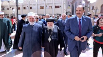 محافظ سوهاج يزور المطرانيات لتقديم التهنئة للأخوة الأقباط بمناسبة عيد القيامة المجيد