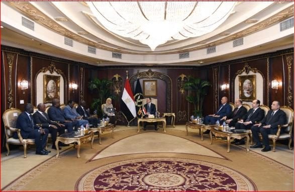 وزير الداخلية يستقبل المفتش العام للشرطة الأوغندية والوفد المرفق له وزير الداخلية يستقبل المفتش العام للشرطة الأوغندية والوفد المرفق له
