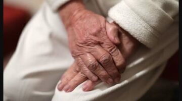 كيف تكتشف علامات الخرف في مرحلة الشباب؟