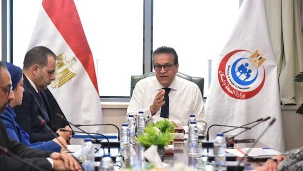 وزير الصحة يوجه برفع درجة الاستعداد لتأمين احتفالات المصريين وزير الصحة يوجه برفع درجة الاستعداد لتأمين احتفالات المصريين