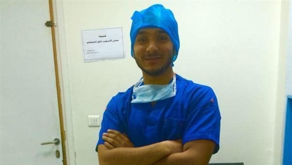 وزير الصحة يوجه بنقل الطبيب محمد حسين إلى معهد ناصر لتلقي الرعاية الطبية اللازمة وزير الصحة يوجه بنقل الطبيب محمد حسين إلى معهد ناصر لتلقي الرعاية الطبية اللازمة