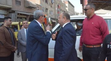محافظ الغربيه يتابع التزام السائقين بالتعريفة الجديدة بسمنود