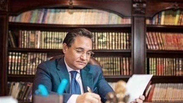 عبدالرحيم علي ينعى زوج الإعلامية القديرة سناء منصور عبدالرحيم علي ينعى زوج الإعلامية القديرة سناء منصور