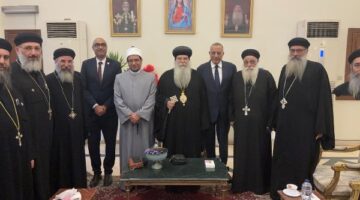 نسيج واحد لا يعرف التفرقة.. “الجبهة الوطنية بالجيزة” يقدم التهنئة لأقباط بمصر بمناسبة عيد القيامة | صور