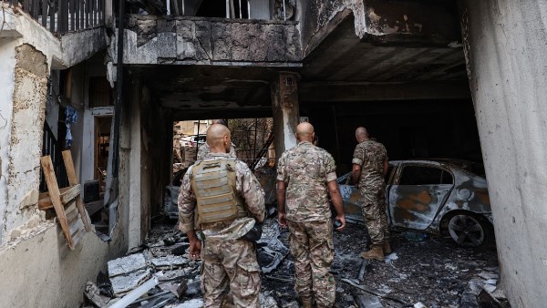 الجيش اللبناني ينعي ثلاثة من عناصره إثر انفجار ذخائر في بريقع – النبطية الجيش اللبناني ينعي ثلاثة من عناصره إثر انفجار ذخائر في بريقع – النبطية