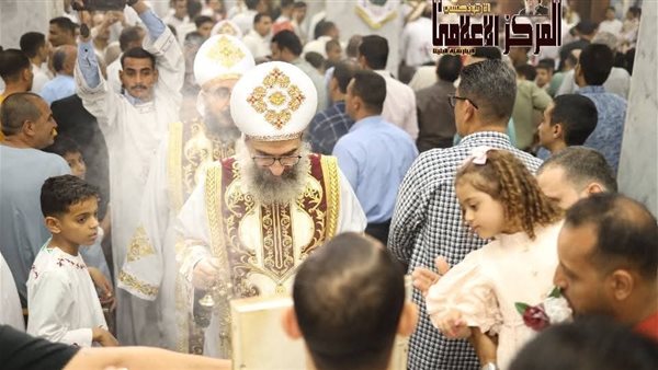 الأنبا ويصا يترأس قداس عيد القيامة المجيد بكاتدرائية البلينا الأنبا ويصا يترأس قداس عيد القيامة المجيد بكاتدرائية البلينا