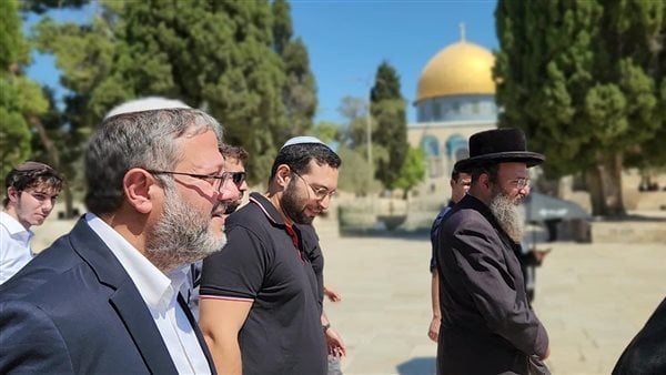 مجلس حكماء المسلمين يدين دعوات التحريض لتفجير المسجد الأقصى وارتكاب انتهاكات بحق المسيحيين في القدس مجلس حكماء المسلمين يدين دعوات التحريض لتفجير المسجد الأقصى وارتكاب انتهاكات بحق المسيحيين في القدس