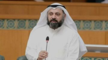 بـ”تُهمة التعدّي على صلاحيّات أمير البلاد”.. الكويت تحكم بسجن “السلفي” الطبطبائي 4 سنوات و3 غيره.. حربٌ على “الإخوان” أمْ إلباس البلاد ثوبًا ديمقراطيًّا أكثر ضيقًا؟.. الطبطبائي تقاطع مع العوضي بـ”التحريض” على إسقاط الأنظمة فكيف تزامن عقابهما؟