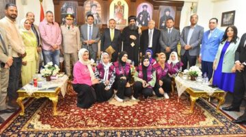 محافظ أسيوط يزور كاتدرائية رئيس الملائكة ومطرانية الأقباط الكاثوليك