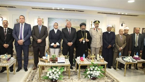 محافظ الوادي الجديد يهنئ أقباط المحافظة بعيد القيامة المجيد