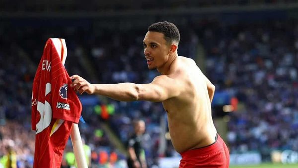 ليفربول يقترب من حسم البريميرليج بعد ذبح ثعالب ليستر سيتي ليفربول يقترب من حسم البريميرليج بعد ذبح ثعالب ليستر سيتي