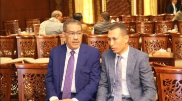 ضياء رشوان يؤدي واجب العزاء في وفاة اللواء أحمد حلمي عزب