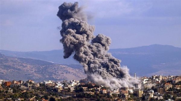 جيش الاحتلال يستهدف منصات صواريخ لحزب الله في لبنان جيش الاحتلال يستهدف منصات صواريخ لحزب الله في لبنان