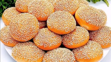 إزاي تعملي قرص بالسمسم والسكر لأولادك ؟.. اعرفي سر المخابز وثبات السمسم