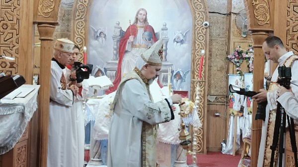 راعي كنيسة مارجرجس ببني سويف: عيد القيامة في مصر تجسيد للوحدة الوطنية راعي كنيسة مارجرجس ببني سويف: عيد القيامة في مصر تجسيد للوحدة الوطنية