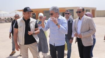 وزير السياحة والآثار يتابع حركة تدفقات الزيارات في الأهرامات