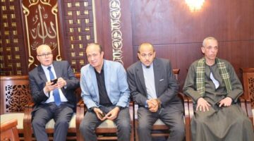 صحفيون يؤدون واجب العزاء في وفاة اللواء أحمد حلمي عزب